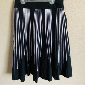 Carlisle black and white skirt